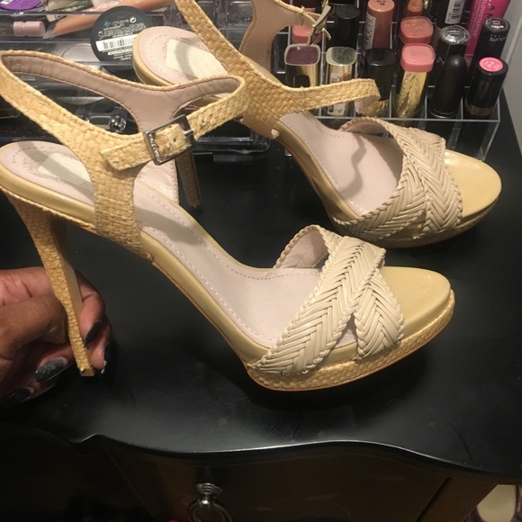 Vince Camuto Shoes - Cream...straw and patent Vince Camuto sandal